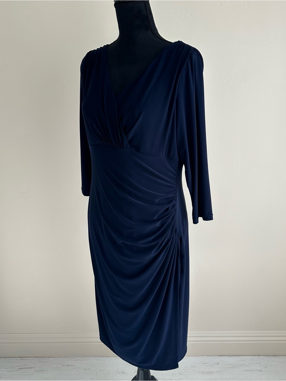 Ralph Lauren Navy V-Neck Ruched Midi Dress size 14, plus size, minimalist - Picture 2 of 7